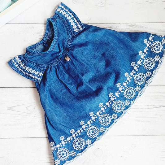 Vestido tipo jeans de 3 meses Marca Limonada Estado Tiki taka