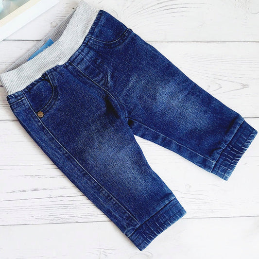 Pantalón tipo jeans de 6 meses Marca Boulevard Estado Casi tiki
