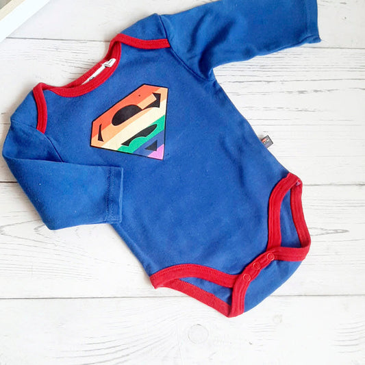 Body algodón azul de Superman de 3-6 meses Marca Genérica Estado Tiki taka UB0351