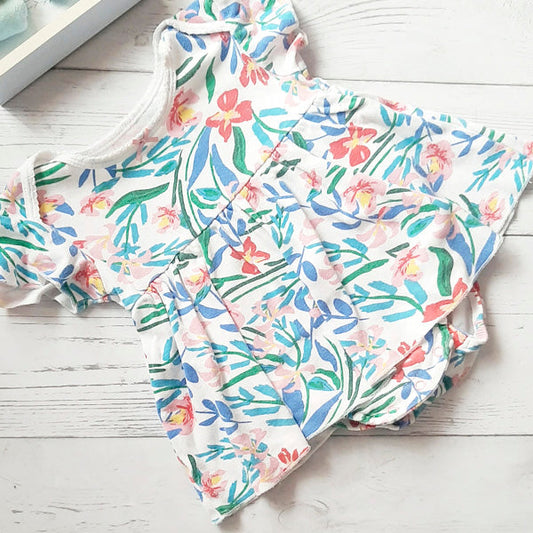 Vestido algodón estampado de flores de 9 meses Marca Genérica Estado Casi tiki