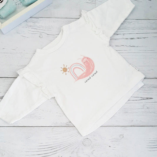 Polera algodón blanca con diseño de caracol RN Marca Colloky Estado Tiki taka
