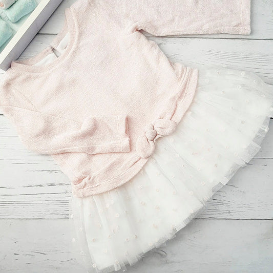 Vestido tipo chaleco rosado mas falda de tull blanca con lunares 6-9 meses Marca Otra Estado Tiki taka
