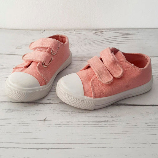 Zapatilla dura rosadas con blanco cierre velcro talla 21 Marca Boulevard Estado Casi tiki