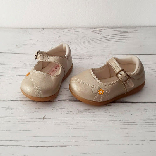 Zapato blando beige con pequeña flor naranja 3-6 meses Marca Genérica Estado Tiki taka