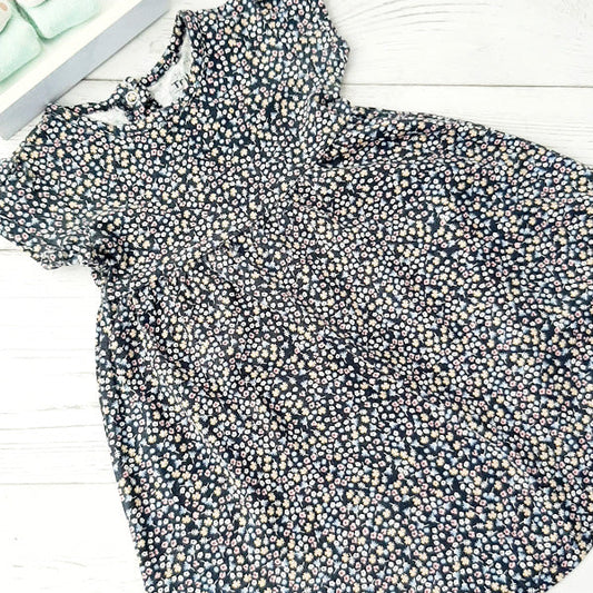 Vestido algodón negro florido 18 meses Marca Tribu Estado Tiki taka