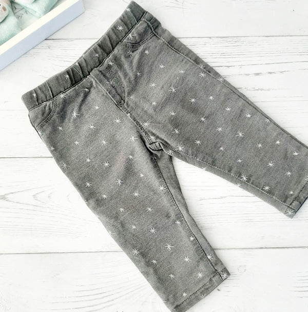 Calza algodón gris 9 meses Marca Yamp! Estado Casi tiki