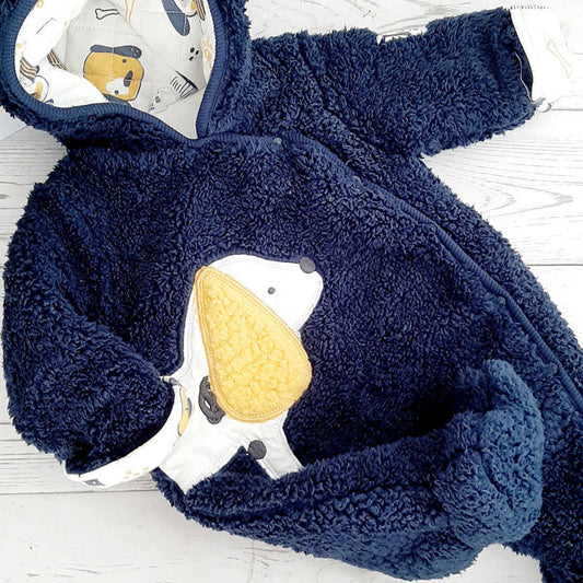 Osito peludo azul con perrito recién nacido Marca Black and blue Estado Tiki taka